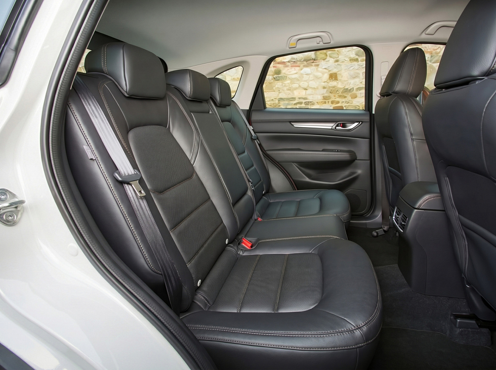 Mazda CX-5 Comfort (Shushi), белый