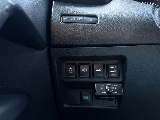 Nissan X-Trail LE, 2015 года, пробег 244320 км