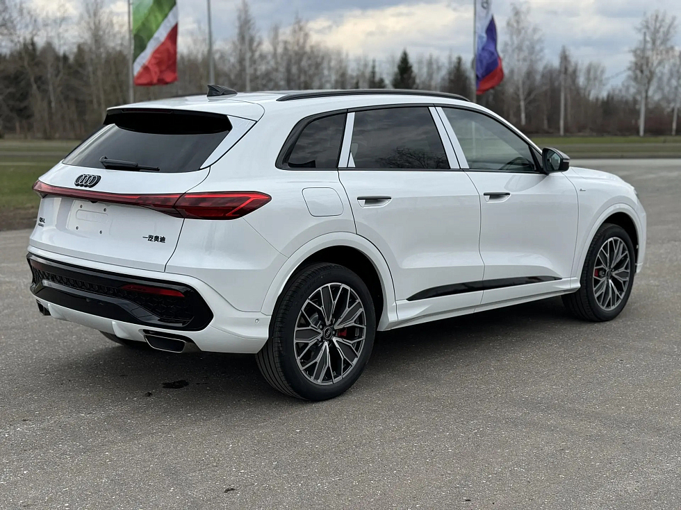 Audi Q5 Luxury, белый
