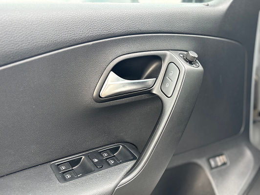 Volkswagen Polo SELECT, 2019 года, пробег 119827 км