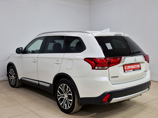 Mitsubishi Outlander Intense+, 2017 года, пробег 155312 км