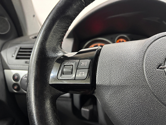 Opel Astra, 2014 года, пробег 182340 км