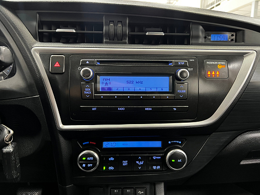 Toyota Auris, 2013 года, пробег 179650 км