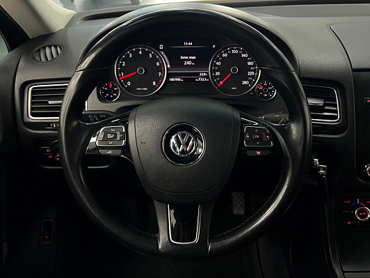 Volkswagen Touareg, 2012 года, пробег 180889 км