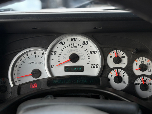 Hummer H2 Base, 2004 года, пробег 217355 км