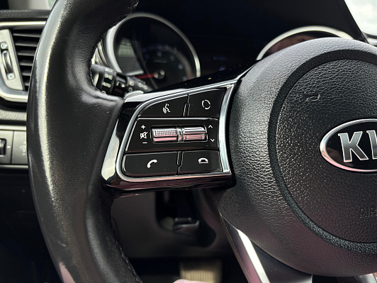 Kia Ceed Prestige, 2019 года, пробег 59816 км