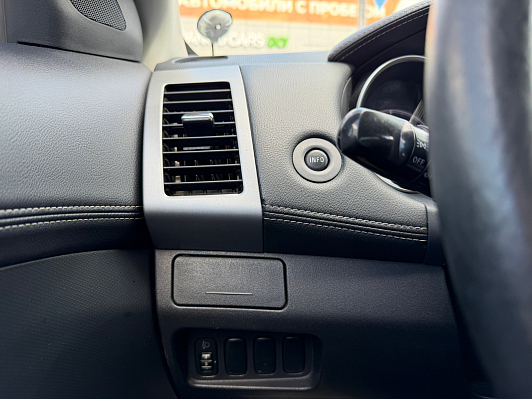 Mitsubishi Outlander Intense, 2010 года, пробег 252000 км