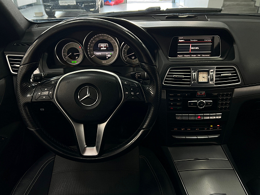 Mercedes-Benz E-Класс E200 Особая серия, 2013 года, пробег 250567 км