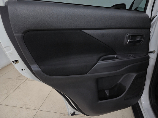 Mitsubishi Outlander Intense+, 2017 года, пробег 155312 км