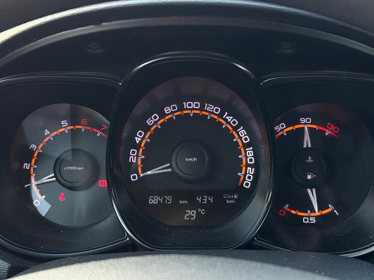 Lada (ВАЗ) Vesta Comfort, 2021 года, пробег 68471 км