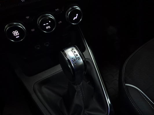 Renault Arkana Style TCe 150, 2019 года, пробег 124179 км