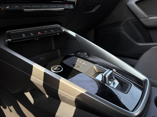Audi A3 Young, 2021 года, пробег 116297 км