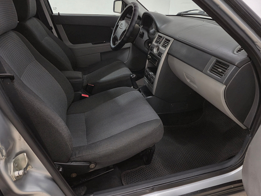 Lada (ВАЗ) Priora, 2010 года, пробег 162335 км