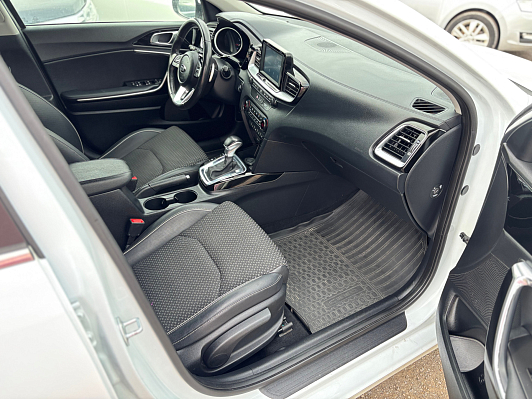 Kia Ceed Prestige, 2019 года, пробег 59816 км