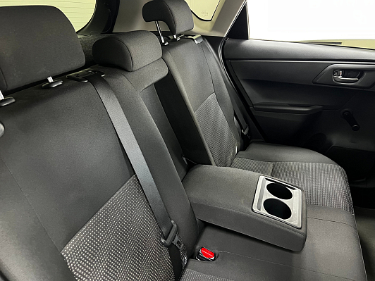 Toyota Auris, 2013 года, пробег 179650 км
