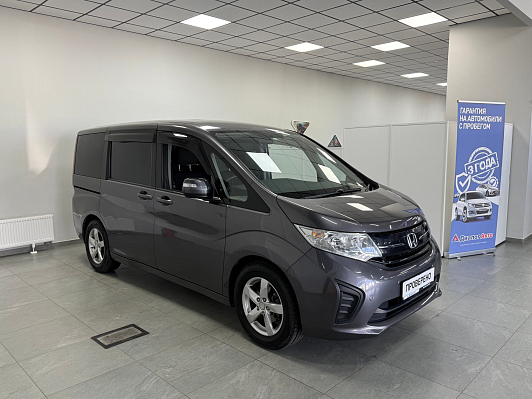 Honda Stepwgn, 2017 года, пробег 106451 км