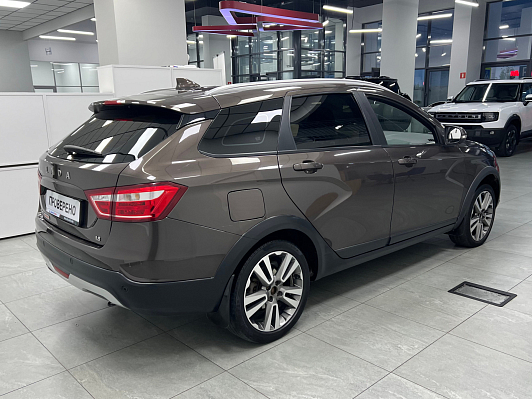 Lada (ВАЗ) Vesta Luxe Multimedia, 2019 года, пробег 119000 км