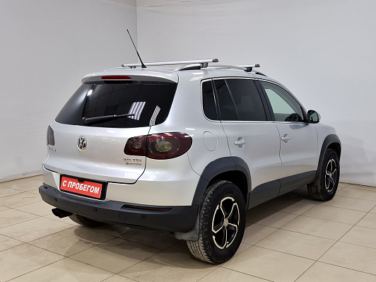 Volkswagen Tiguan, 2010 года, пробег 200735 км