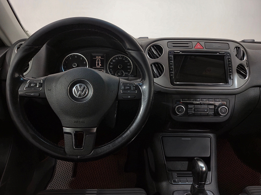 Volkswagen Tiguan, 2010 года, пробег 200735 км