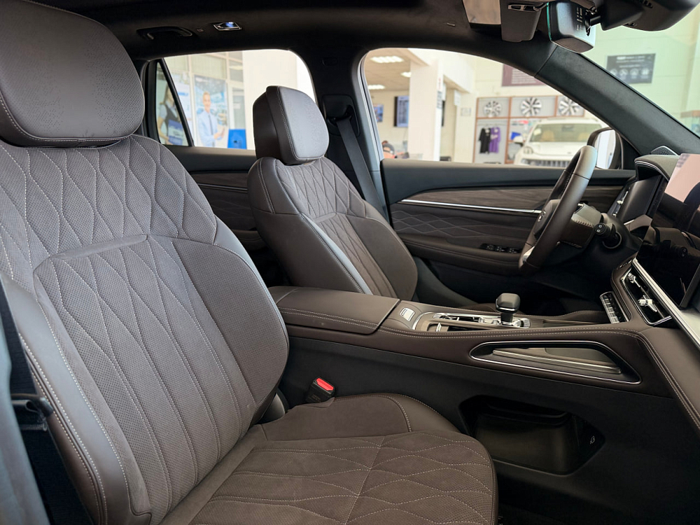 Geely Monjaro Flagship (2023-2025), зеленый