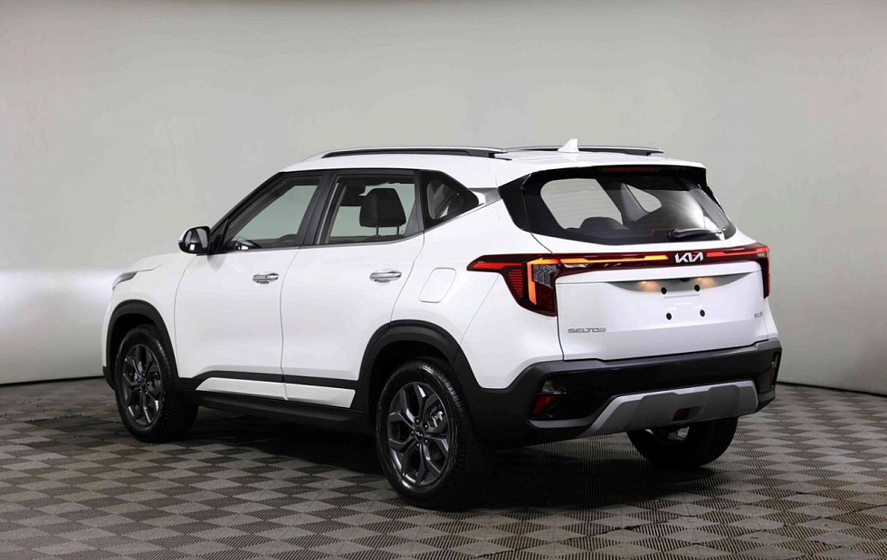 Kia Seltos Luxury Edition, белый