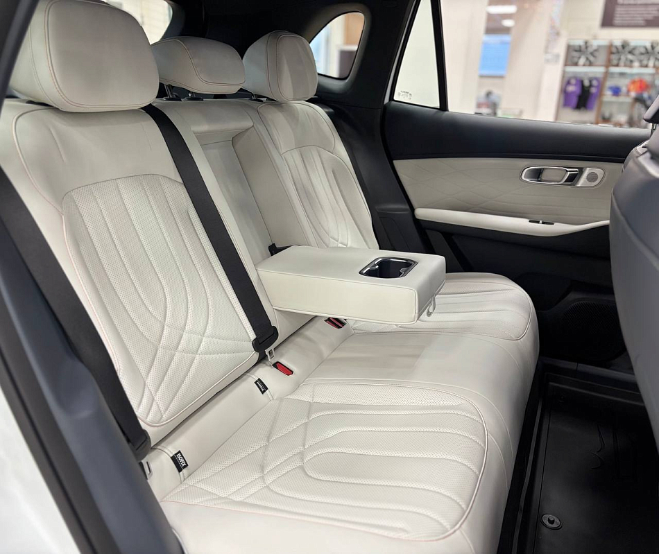 Geely Galaxy Starship 7 Sailing, белый