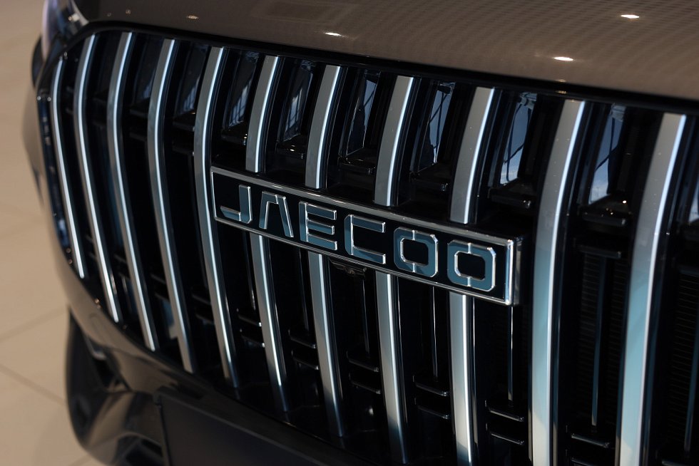Jaecoo J8 Престиж +, серебряный