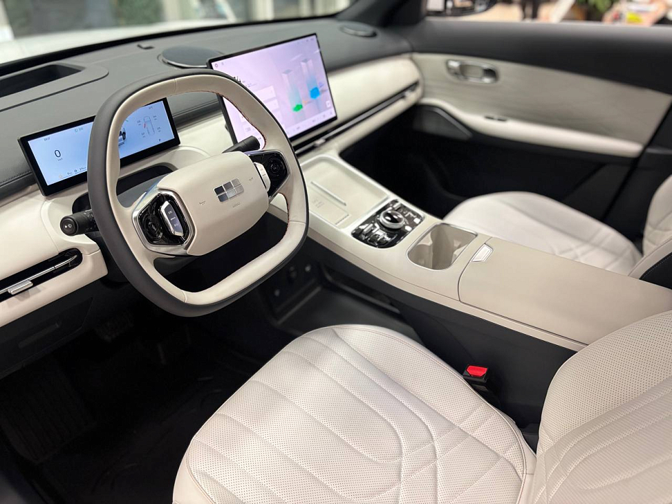 Geely Galaxy Starship 7 Sailing, белый