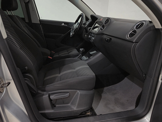 Volkswagen Tiguan, 2010 года, пробег 200735 км