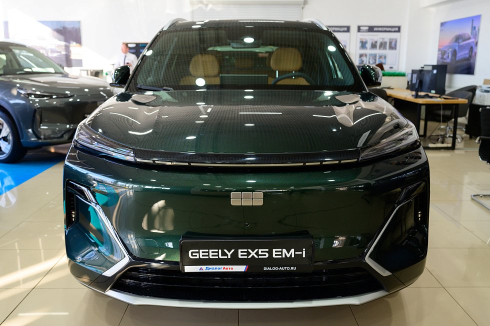 Geely EX5 Гибрид Макс EM-i, зеленый