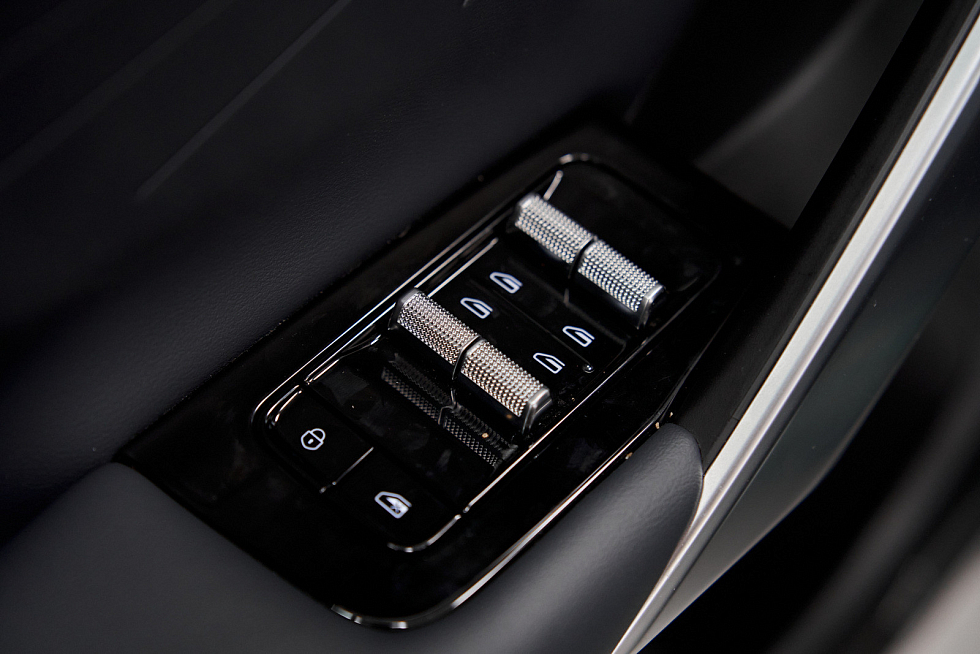 Geely Atlas Флагман, зеленый