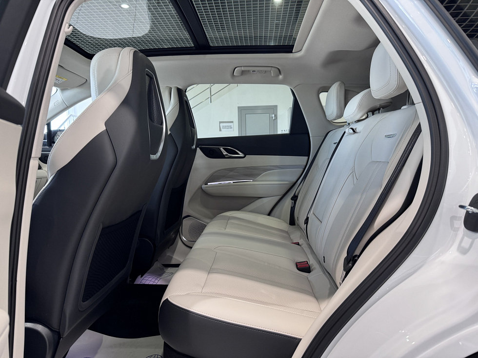 Hongqi HS3 Делюкс (Deluxe), белый