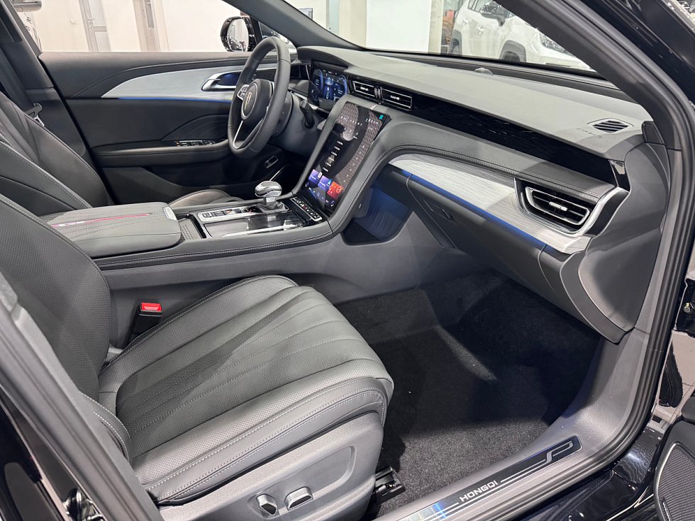 Hongqi H5 Чёрная Серия (Black Edition), черный