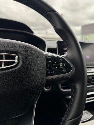 Geely Coolray Comfort, 2022 года, пробег 58000 км