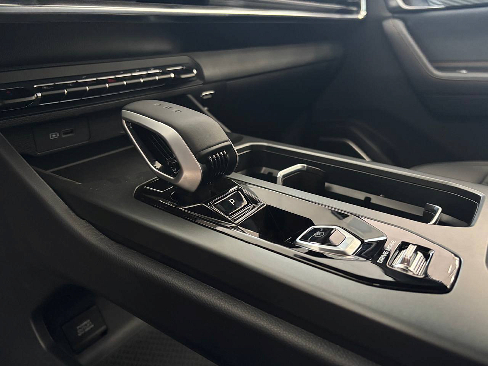 Geely Okavango Luxury, синий