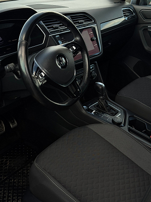 Volkswagen Tiguan, 2018 года, пробег 98031 км