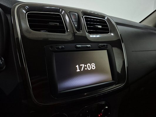Renault Logan Stepway Life, 2022 года, пробег 72205 км