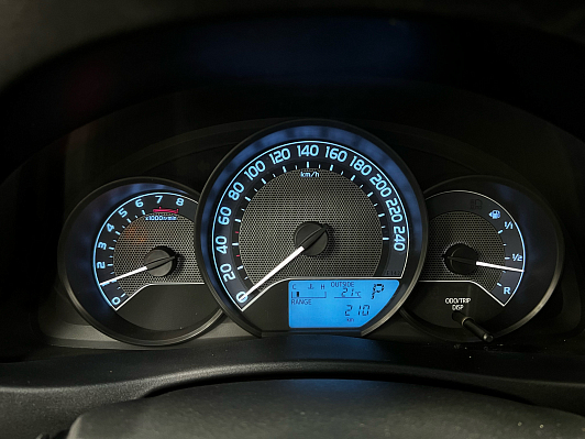 Toyota Auris, 2013 года, пробег 179650 км