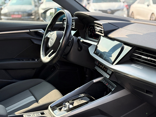 Audi A3 Young, 2021 года, пробег 116297 км