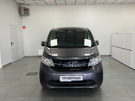 Honda Stepwgn, 2017 года, пробег 106451 км