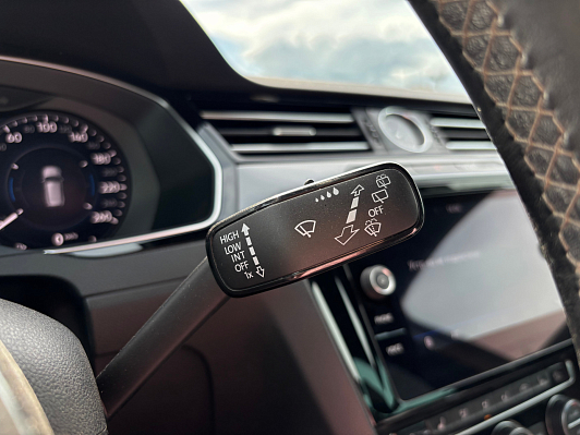 Volkswagen Passat, 2019 года, пробег 241690 км