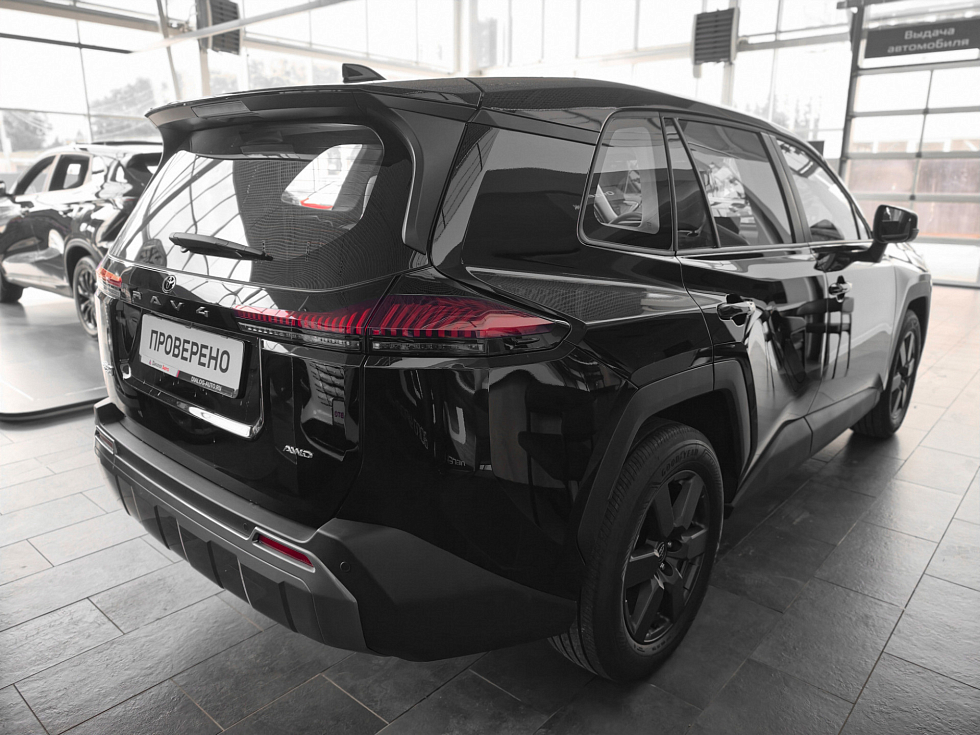 Toyota RAV4 Adventure Plus, черный