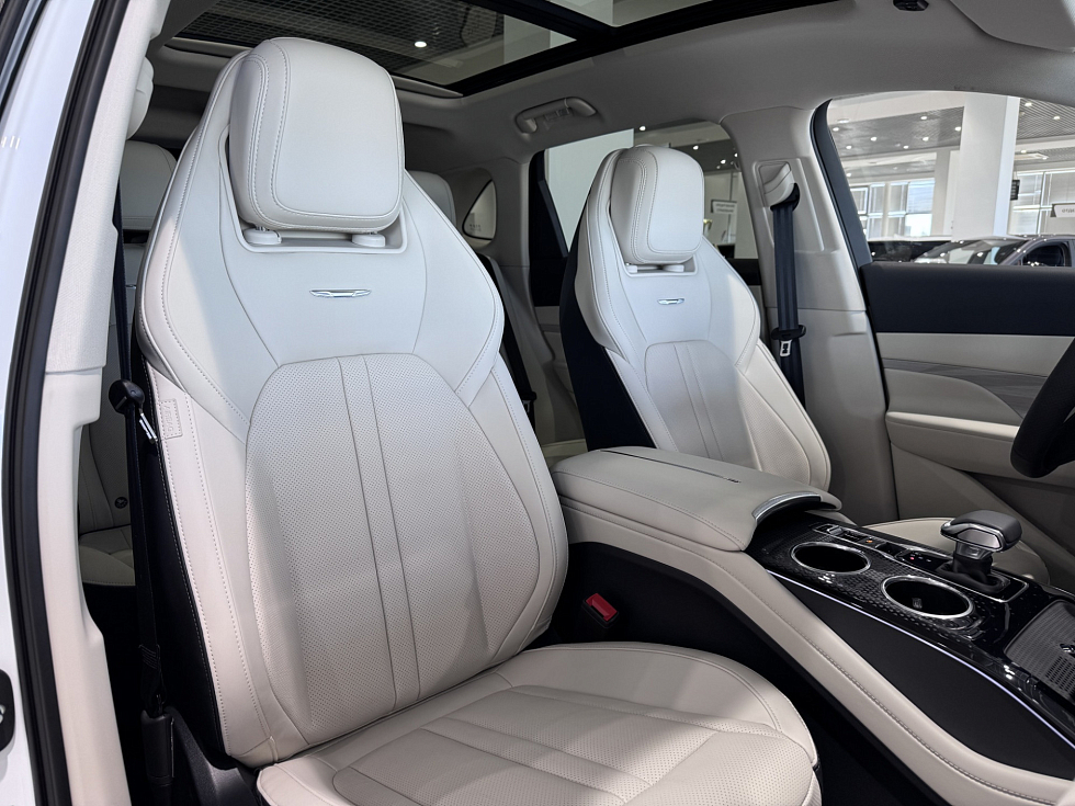 Hongqi HS3 Делюкс (Deluxe), белый