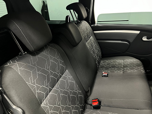 Lada (ВАЗ) Largus Luxe (5 мест), 2020 года, пробег 36000 км