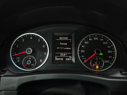 Volkswagen Tiguan, 2010 года, пробег 200735 км