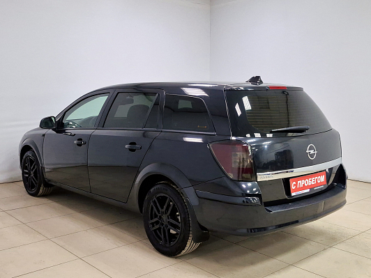 Opel Astra, 2011 года, пробег 171820 км