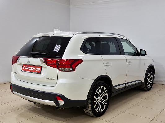 Mitsubishi Outlander Intense+, 2017 года, пробег 155312 км