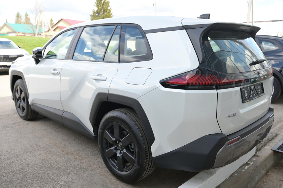 Toyota RAV4 Adventure Plus, белый
