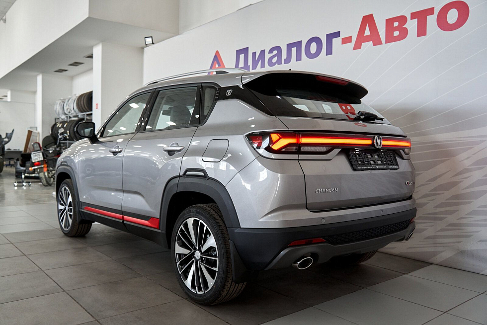 Changan CS35 Plus Техно, серебряный