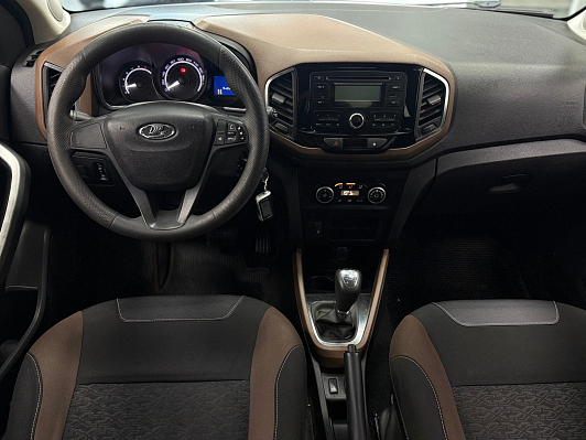 Lada (ВАЗ) XRAY Exclusive (2018), 2017 года, пробег 185987 км
